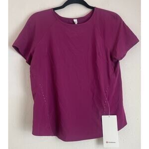 NWT Lululemon Lightweight Stretch Run T-shirt Size 6